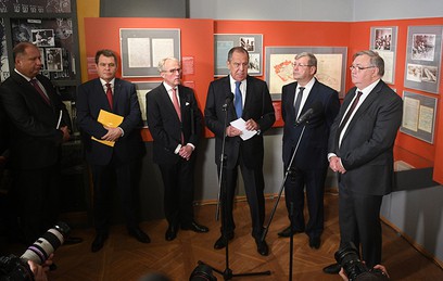 <br />
Лавров посетил выставку к 80-й годовщине подписания Мюнхенского соглашения&nbsp<br />
