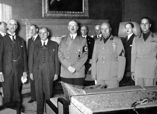 <br />
Российские архивы рассекретили документы о Мюнхенском сговоре с Гитлером&nbsp<br />
