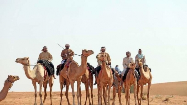 ​Жителям ОАЭ предлагают пересечь пустыню на верблюдах