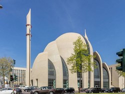 Власти ФРГ испугались торжественного открытия крупнейшей мечети в Европе