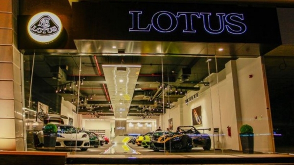 Автомобили Lotus снова продаются в Дубае 